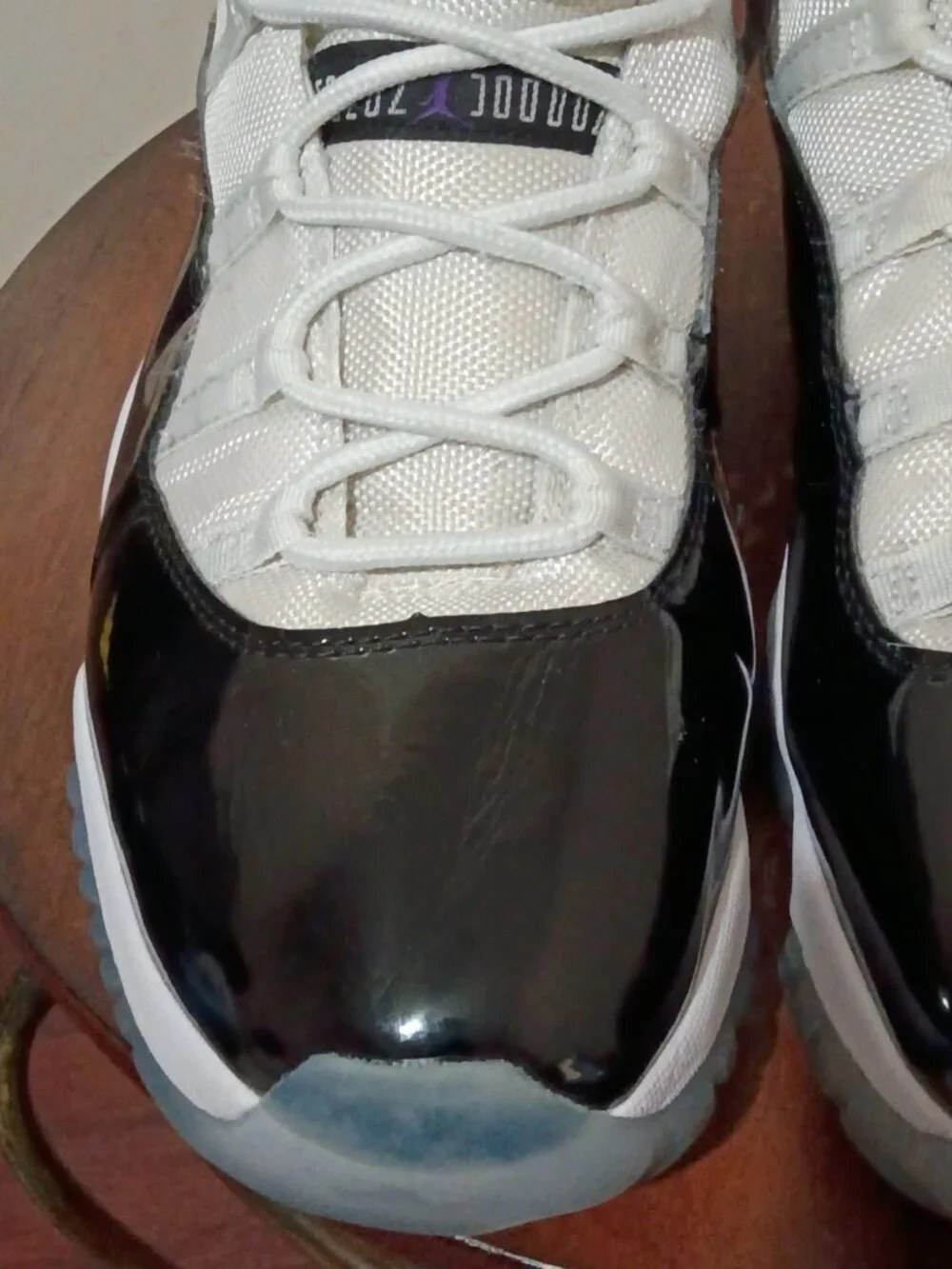 Air Jordan 11 Retro “Concord” Sneakers Men’s Size 12 Black / White 136046-110